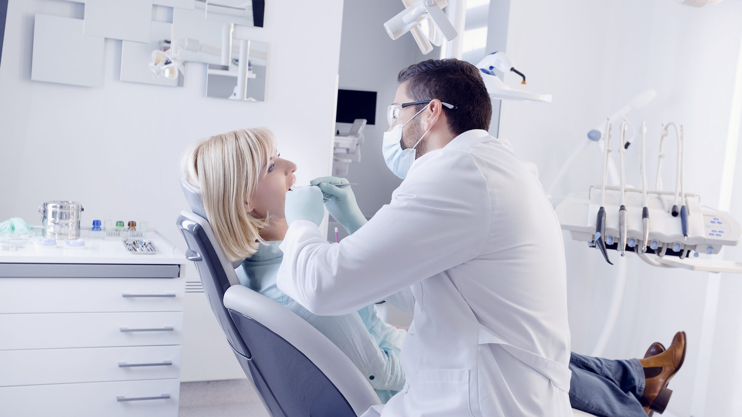 Dentist in Silverton, OR